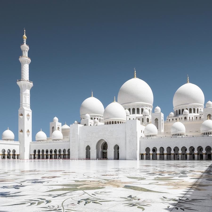 Sheikh Zayed Grand Mosque in Abu Dhabi